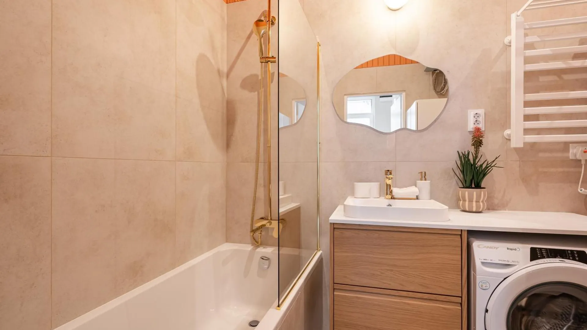 Daydream Den Apartment Budapest Hungary