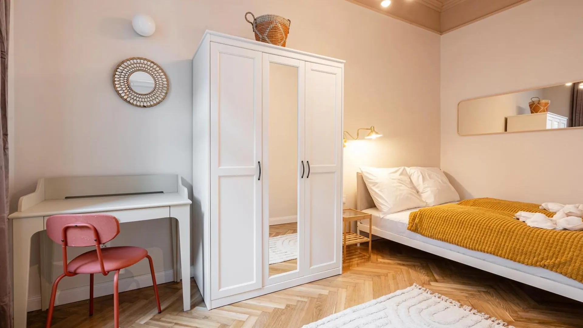 Daydream Den Apartment Budapest Hungary